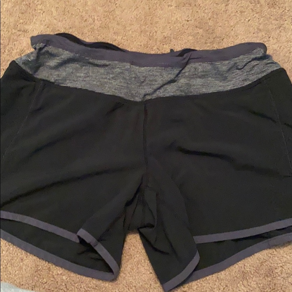 lulu lemon shorts!